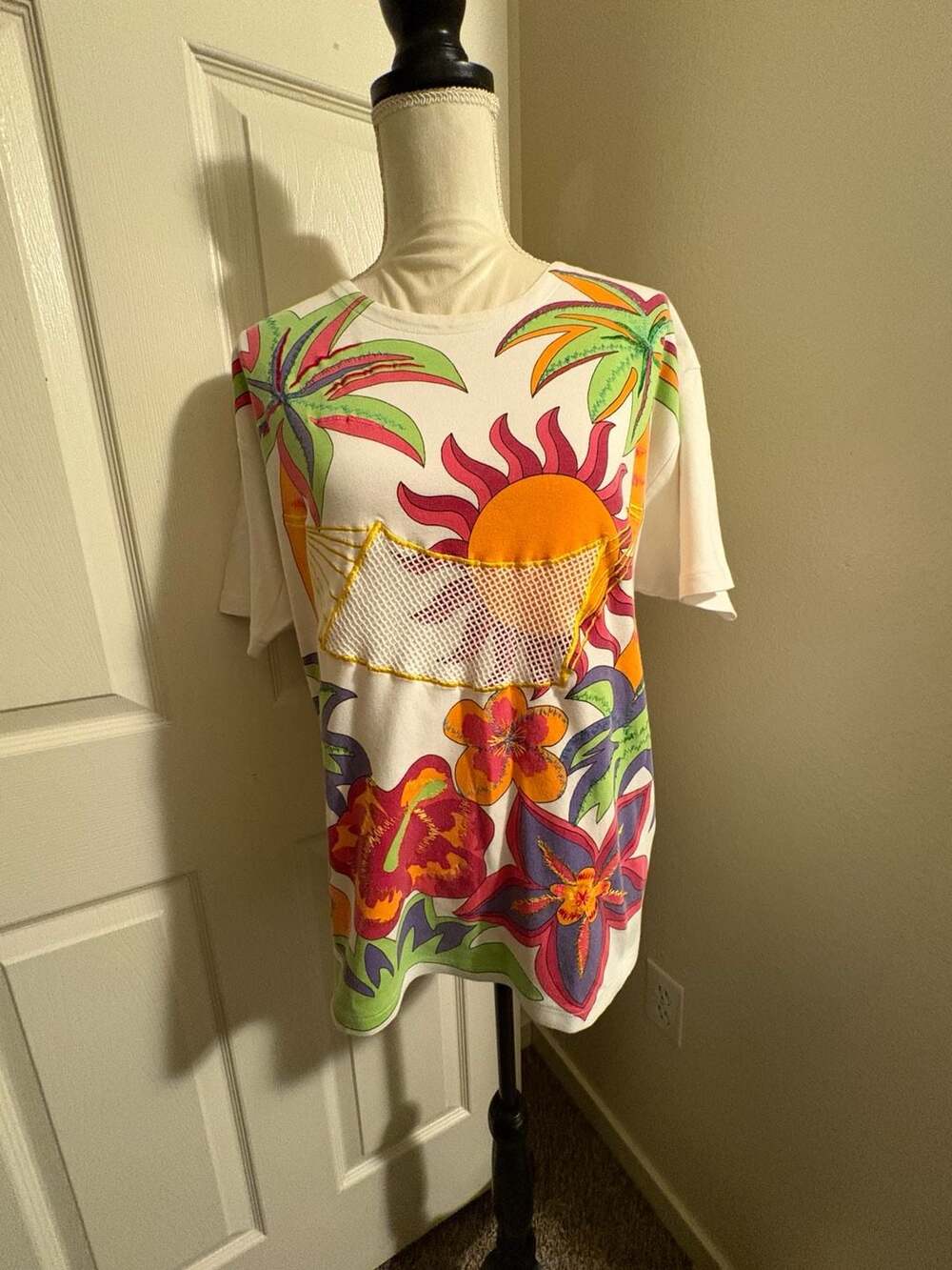 Vintage 80s Tropical Sun Palm Tree Floral Graphic T-Shirt